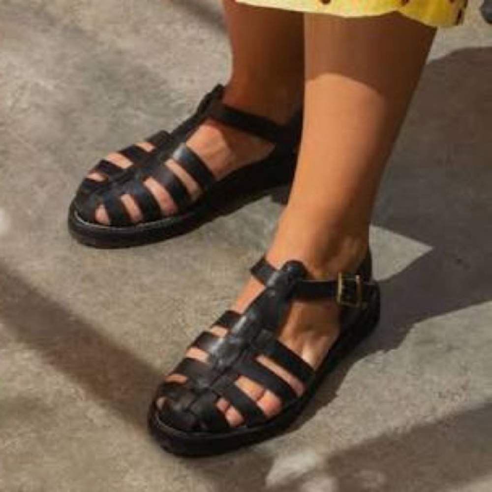 MAKE AN OFFER - DAZ Cage Willow Free People Campo Style Fisherman Granny Sandal